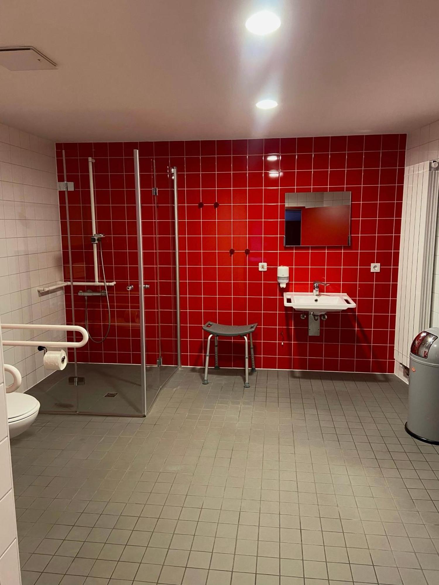 Twin Room Bathroom